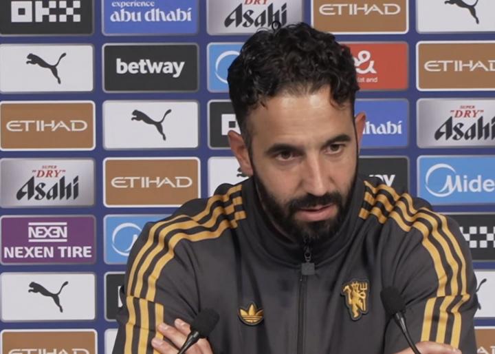 双中场, 人们来说很, 成为第一个