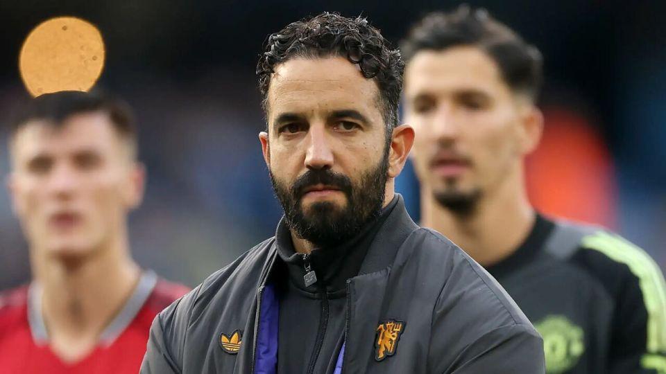 牙体育主帅, fcj