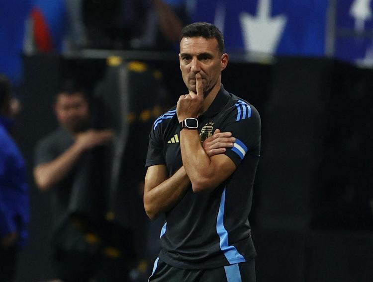 他在国家队, 迪马利亚表, 国家队是我